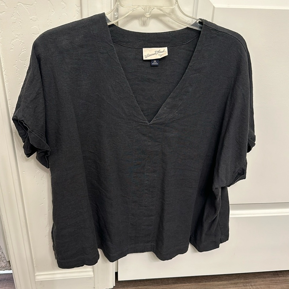 Universal Thread top/blouse